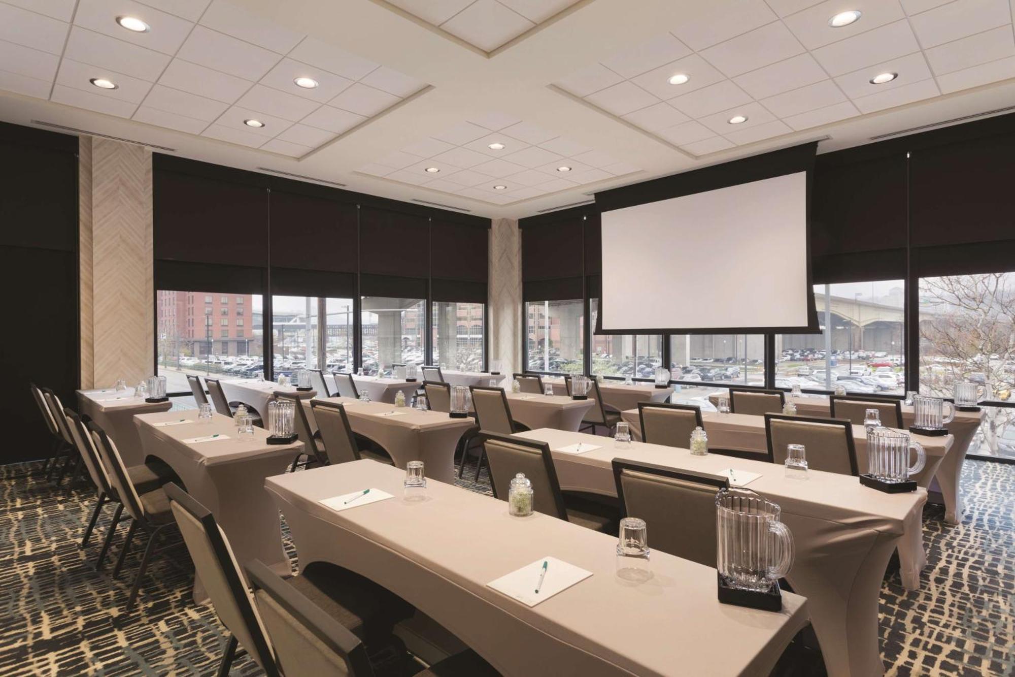 Homewood Suites By Hilton Pittsburgh Downtown Экстерьер фото
